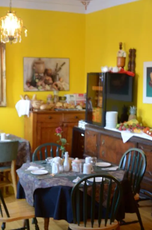 Bonnevue Manor Bed & Breakfast Toronto