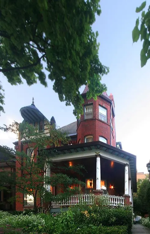 Bonnevue Manor Bed & Breakfast Toronto