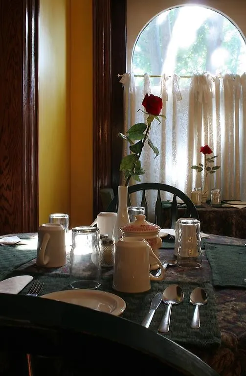 Bonnevue Manor Bed & Breakfast Toronto