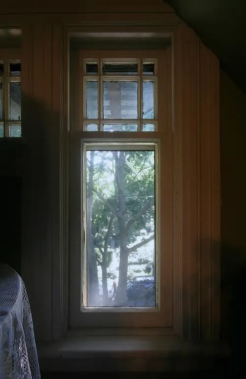 Bonnevue Manor Bed & Breakfast Toronto