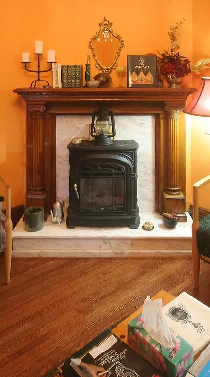 Bonnevue Manor Bed & Breakfast Toronto Canada