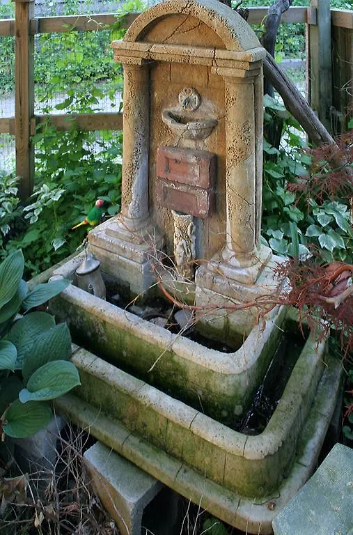 Bonnevue Manor Bed & Breakfast Toronto