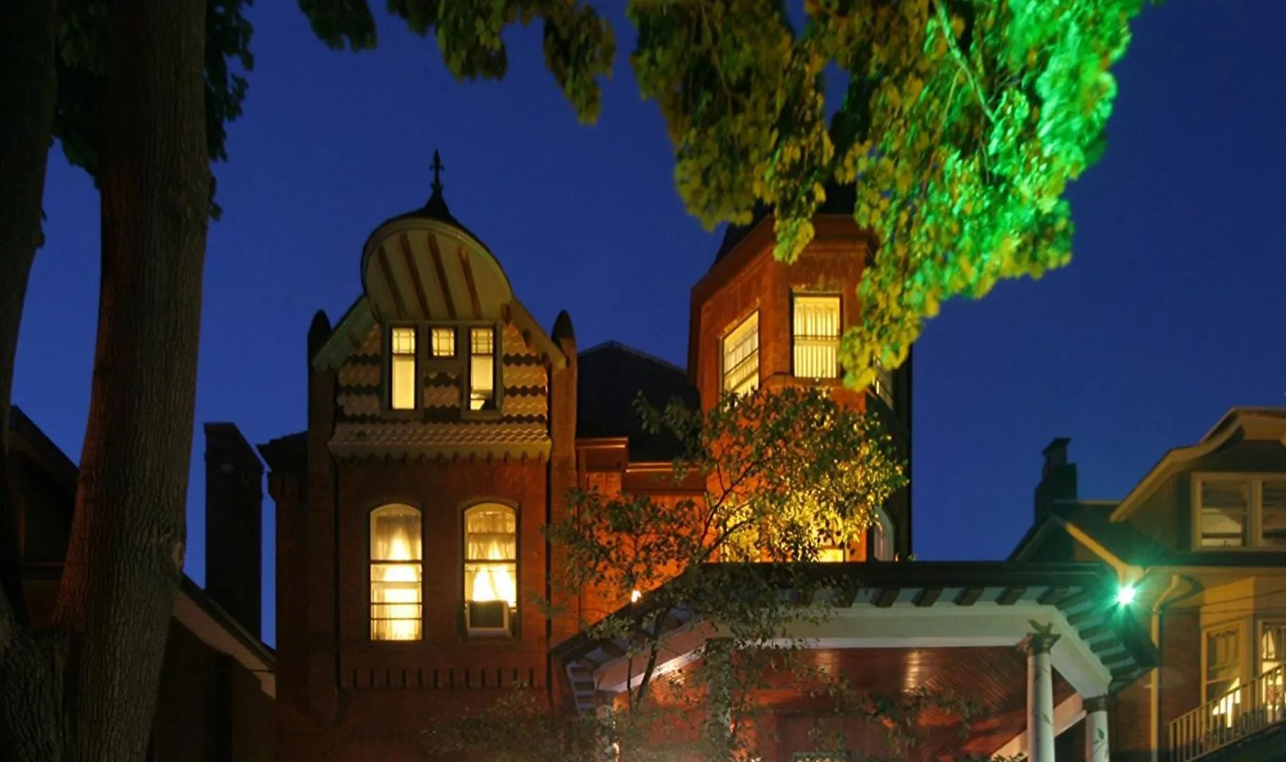 Bonnevue Manor Bed & Breakfast Toronto