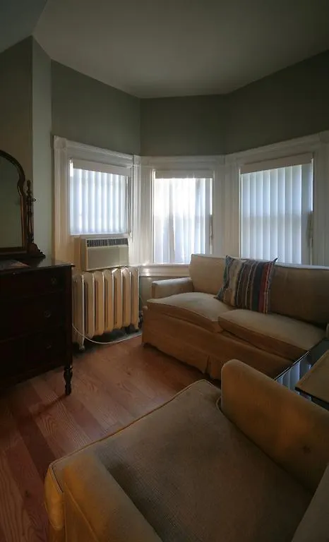 **  Bonnevue Manor Bed & Breakfast Toronto Canada